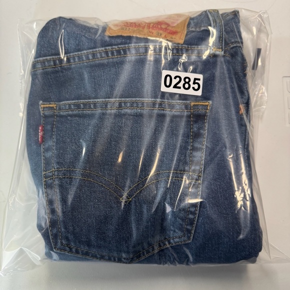 Levis Jeans Mens 31 Blue 511 Straight Mid Rise Medium Wash Stretch - Picture 12 of 12